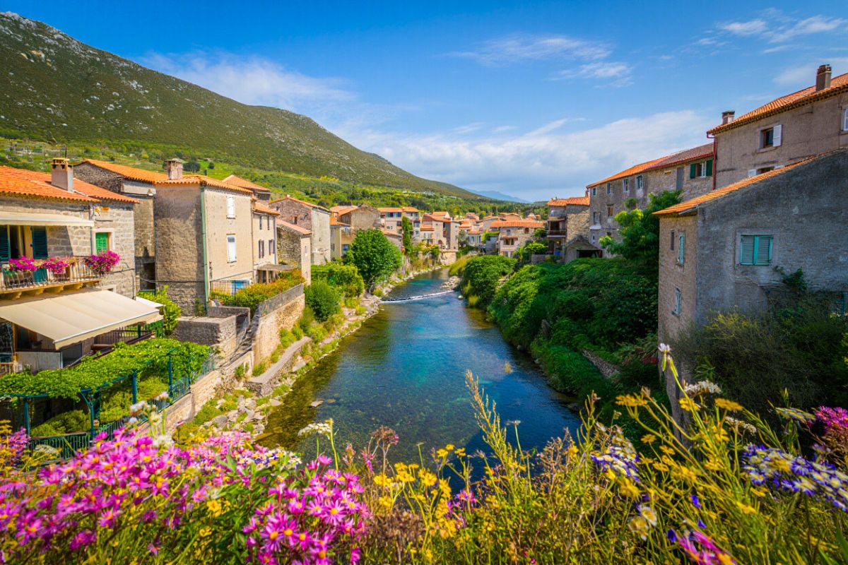 Village Corse