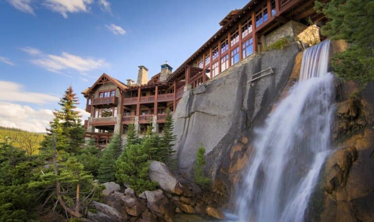 Hôtels secrets à la montagne luxe et discrétion dans les Alpes